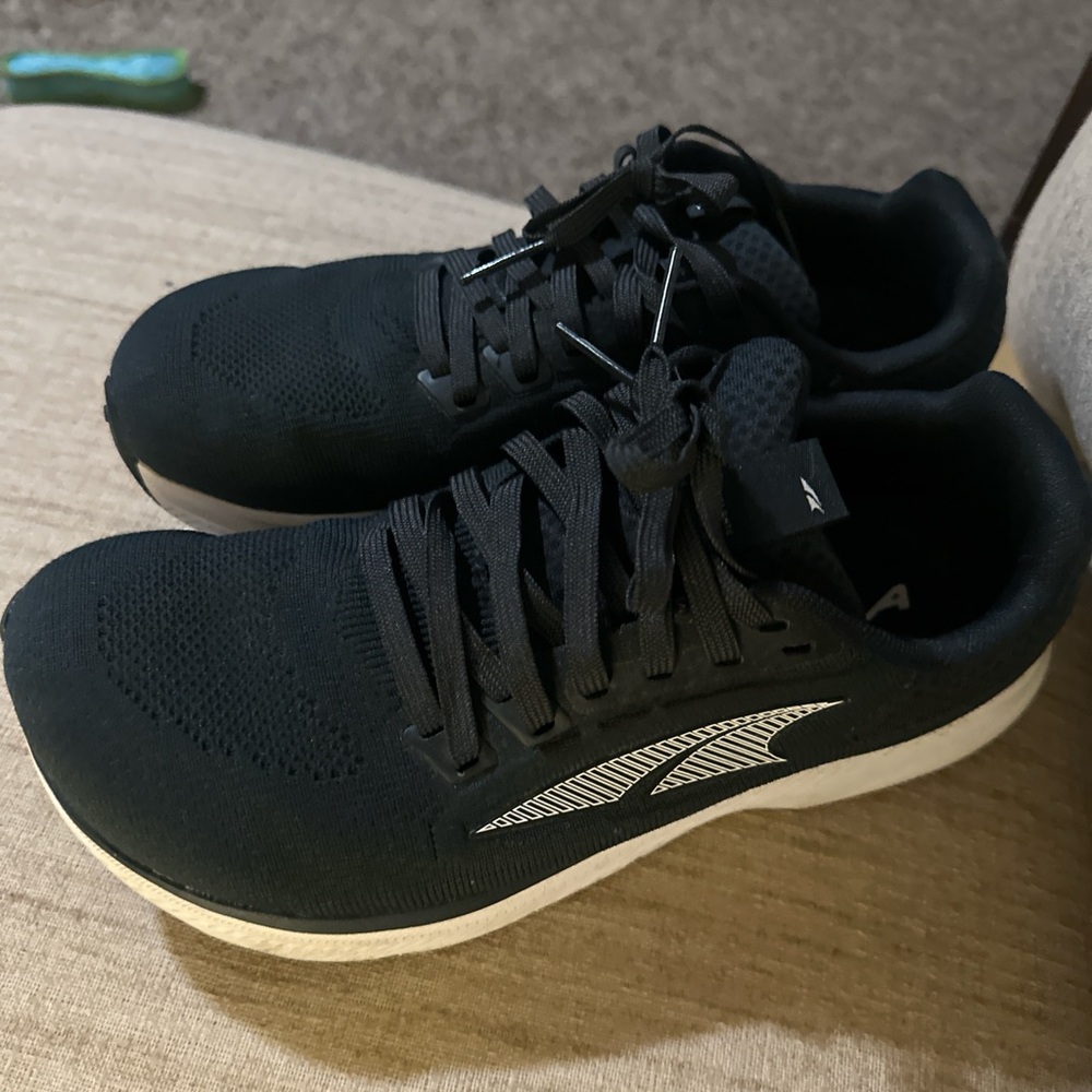Women’s altra size 8 escalante